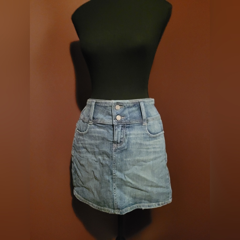 NWOT Mini Jean Skirt, NEVER WORN, all pockets functional.